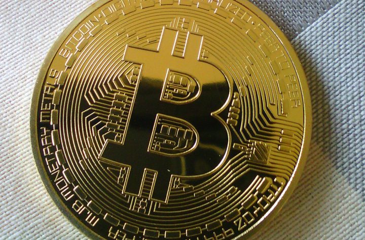 bitcoin on online